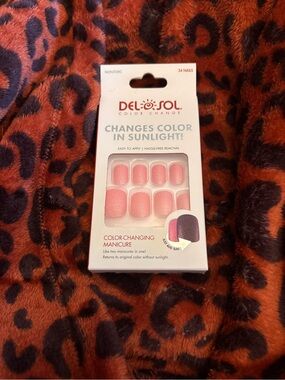 Del Sol Pink Color-Changing Press-On Nails *NIB*